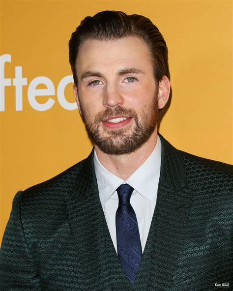 Apr 04 Ted Los Angeles Premiere 116 Chris Evans Central