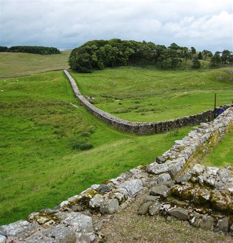 Filehadrians Wall From Housesteads1 Crop Wikipedia The Free