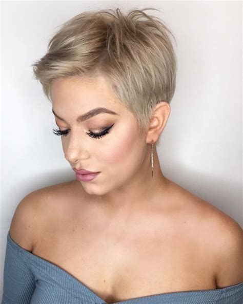 Great Pixie Cut Hairstyle For Square Face