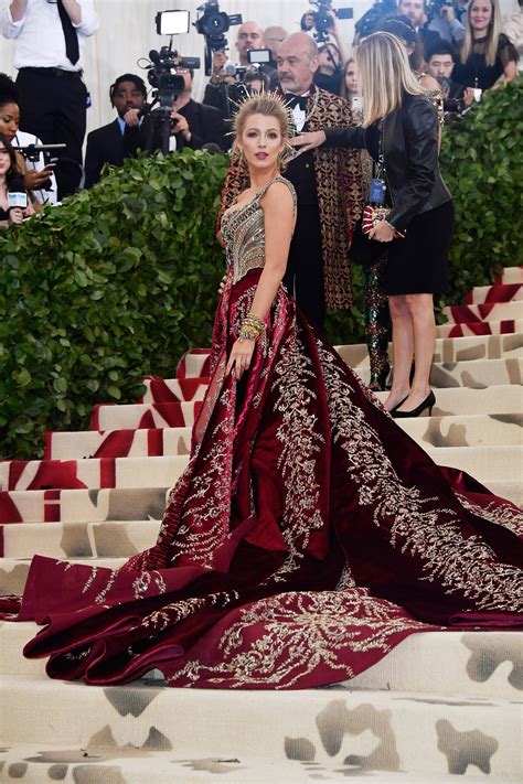 Blake Lively Met Gala 2019 Awesome Blake Lively Funny And Stylish