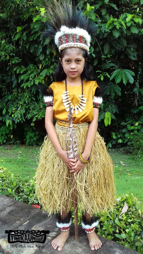 Ada beberapa pakaian adat papua lain yang mungkin belum anda ketahui. timikaunique! Pusat Oleh-Oleh Khas Papua: Jual Baju Adat Papua Anak Anak