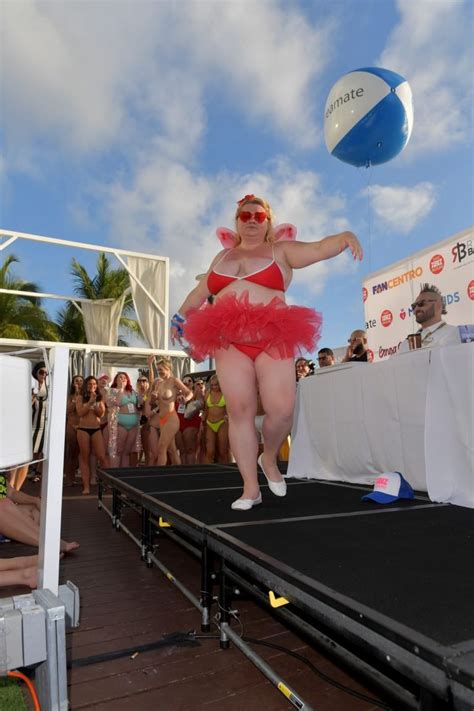 Xbiz Miami Topless Pool Party 37 Photos Thefappening
