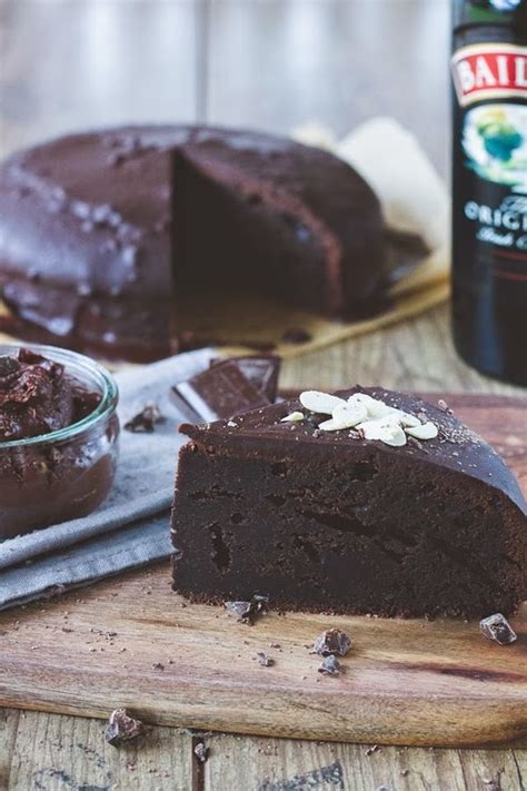 Weitere ideen zu baileys rezept, coole lippen, lippenstift kunst. Baileys chocolate cake | Rezept | Kuchen, Süßes backen ...