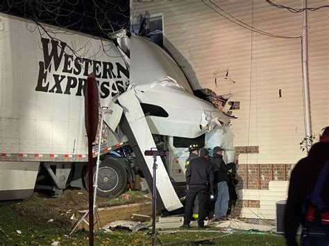 2 Injured As Tractor Trailer Crashes Into Home Near Lehigh County Line