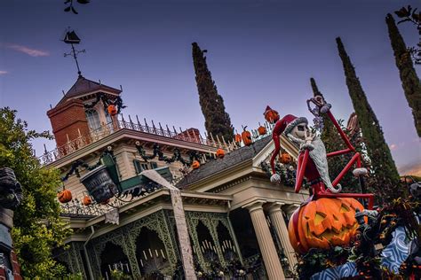 Disneyland Halloween Haunted Mansion
