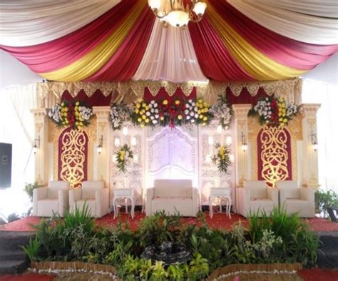 Kursi pengantin terbaru 2020 0821 3656 9394 renal jaya. Inspirasi Dekorasi Pelaminan Minimalis di Halaman Rumah ...