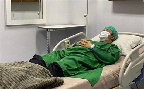 Foto Orang Terbaring Sakit Di Rumah Sakit Terbaring Di Rumah Sakit Ridwan Kamil Masih Urus