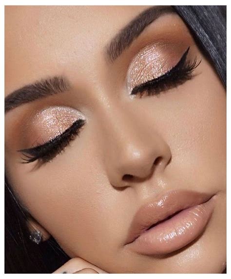 Stunning Prom Makeup Looks To Copy This Year Eyemakeup Prom Makeup
