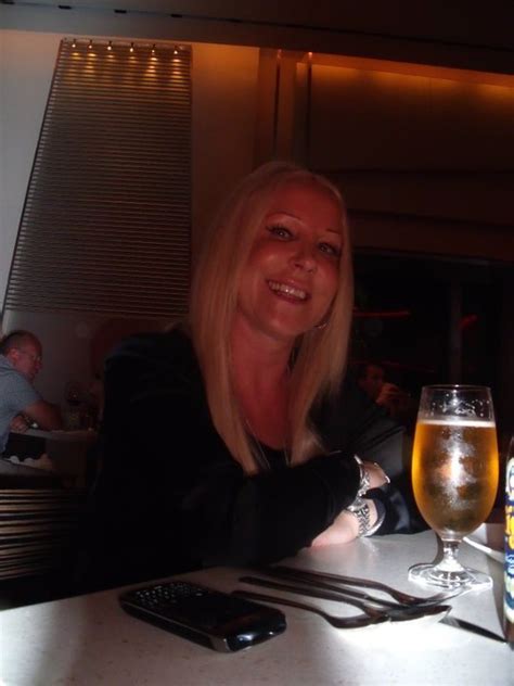 Blondie1234567 52 From Nottingham Is A Local Granny Looking For