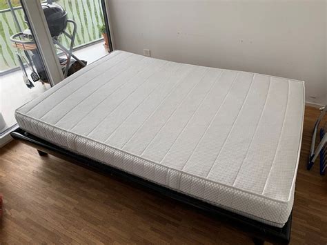 Finde dein bett für einen angenehmen schlaf. Komplettes Bett 140x200cm | Kaufen auf Ricardo