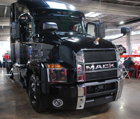 The New Mack Anthem Mack Trucks Kenworth Trucks Big Rig Trucks