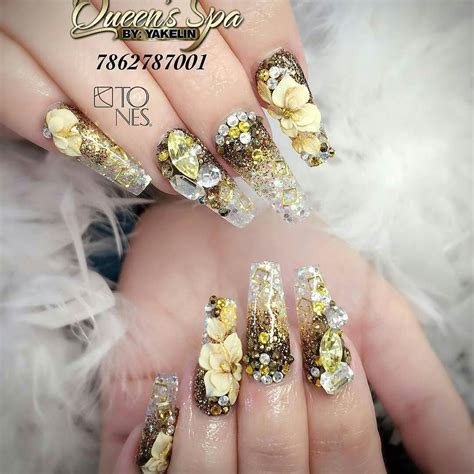 Amazing Nail Art Made Using Tones Products Pretty Nail Art Designs