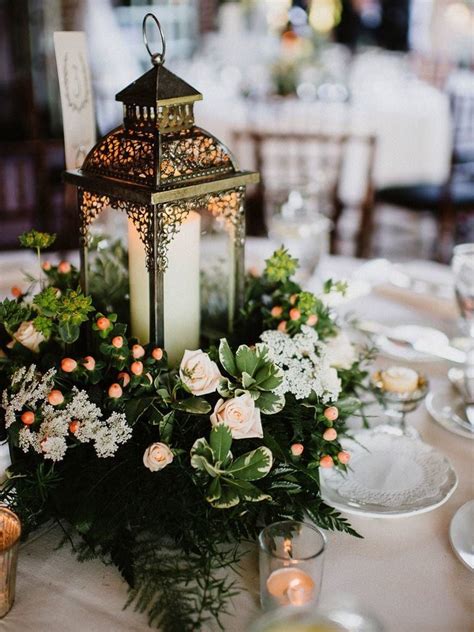 10 Lantern Centerpieces For Weddings