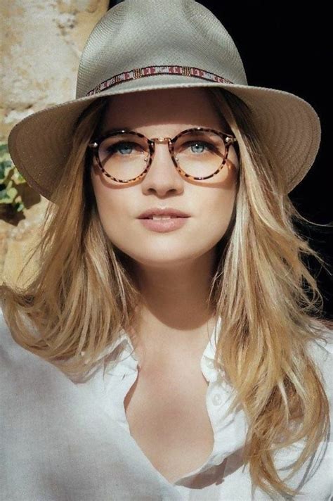 Eyewear Trends 2019 Top 8 Styles For Every Girl Glasses Trends