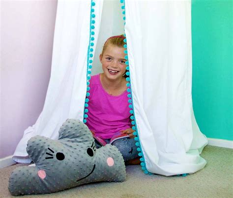 Diy Pillow Fort Making A Kids Fort At Home Kids Forts Diy Pillows