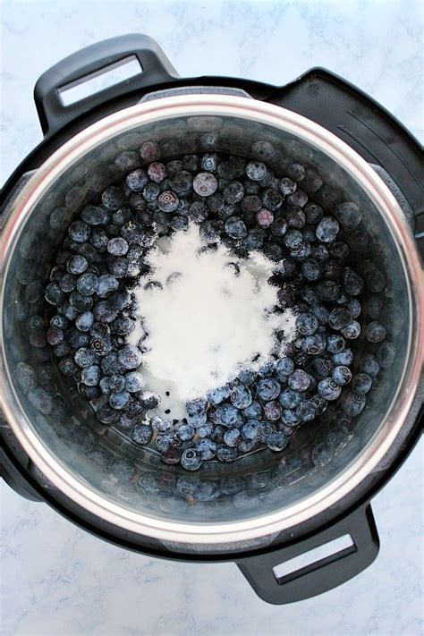 Instant pot blueberry jam is the best pressure cooker jam you'll make without pectine. How to make Blueberry Jam in Instant Pot. in 2020 | Jam ...