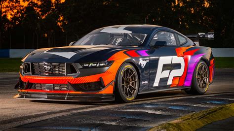 Ford Mustang Gt4 Race Car Debuts Wearing Aggressive Looking Body