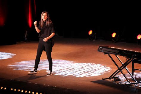 Besançon : retour en images sur le spectacle de Camille Lellouche au