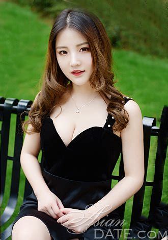 Gorgeous Asian Member Jingjing From Shenzhen 41 Yo Hair Color