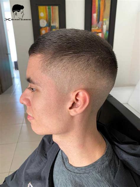 On the other hand, if you're asian and have thicker hair, you might choose a. Mid Fade Corte De Pelo Taper Bajo - Peinados