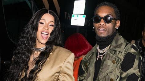 Cardi B reveals pregnancy with fiancé Offset during SNL performance