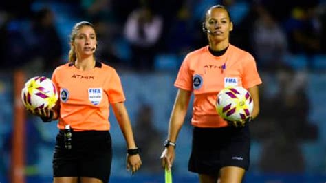 Laura Fortunato Y Mariana De Almeida Las árbitras Argentinas En El Mundial De Fútbol Femenino