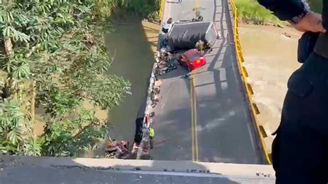 Desplome De Puente En Colombia Deja Dos Policías Muertos Y 15 Personas Heridas Te Lo Cuento News