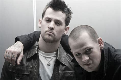 Marvin camel on wn network delivers the latest videos and editable pages for news & events, including entertainment, music, sports, science and more, sign up and share your playlists. GOOD CHARLOTTE veröffentlichen Remix-Album ihrer Songs! - SLAM