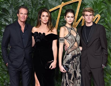 Cindy Crawford And Kaia Gerber 2018 British Fashion Awards Popsugar Celebrity Photo 2