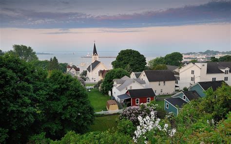 Each home has it's own interesting history and you can make your own mackinac memories to remember for years to come. Best of Mackinac Island — Lake Huron, Michigan | Travel ...
