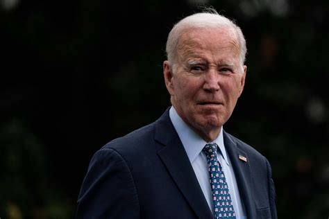 Democratas ampliam pressão para que Biden desista da reeleição