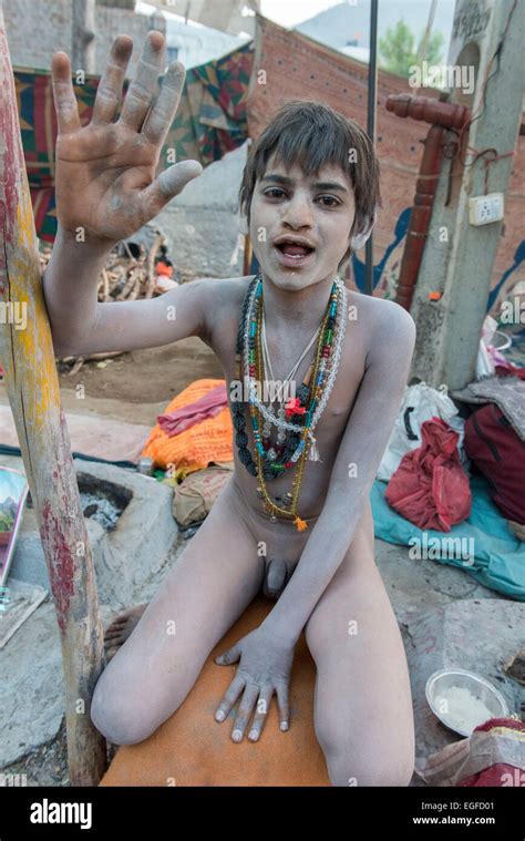 Jeune Naga Sadhu Shivratri Mela Bhavnath Photo Stock Alamy