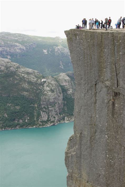 Kanzel Felsen Bei Lysefjorden Norwegen Redaktionelles Foto Bild Von