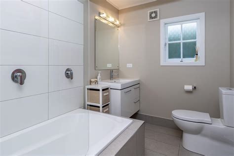 If you are having a bathtub installed that has chromatherapy lights, for example. #9785 - Stunning Family Home in Westlake Zones - Premium ...