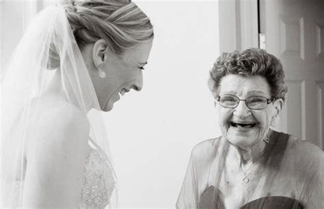 bride s 89 year old grandmother makes the sweetest bridesmaid spose sposa damigelle
