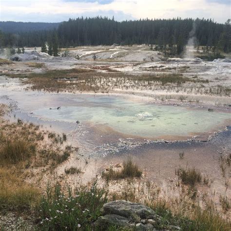 Yellowstones Shoshone Lake — By Paddleboard News