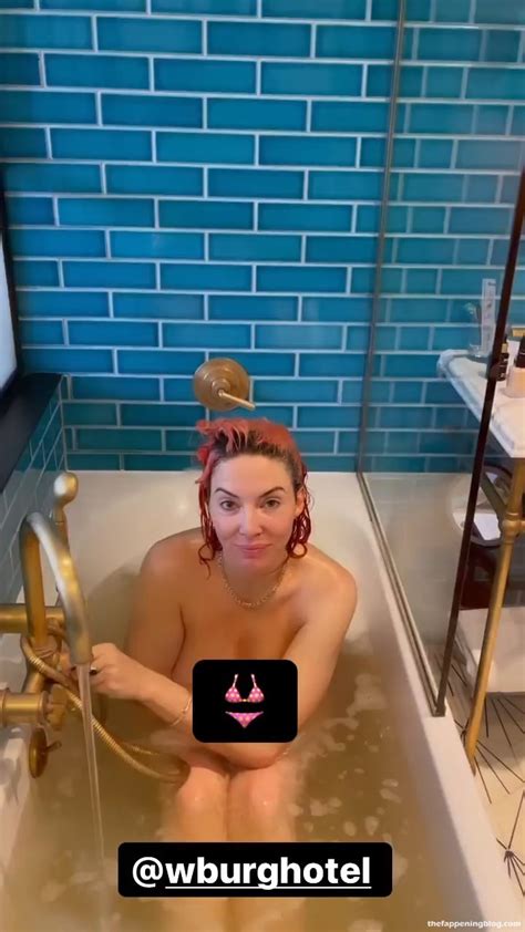 Whitney Cummings Poses Naked At A Hotel 6 Pics Video PinayFlixx