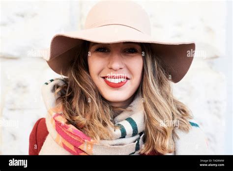 Woman Wearing A Red Hat Hi Res Stock Photography And Images Alamy