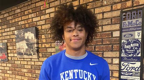 Why Kentucky Football Gave A Scholarship To Teen After 3 Days