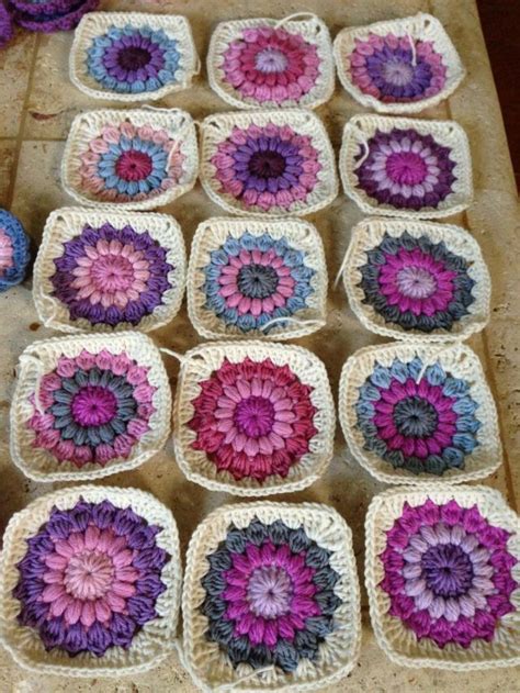 Behind the scenes, part 1 of 6. Sunburst Granny Square Pattern (FREE Tutorial) | Home Design, Garden & Architecture Blog Magazine