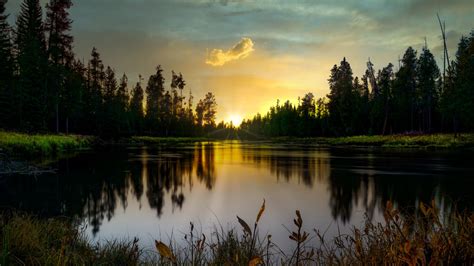 Download Wallpaper 1366x768 Lake Sunset Dusk Landscape Tablet