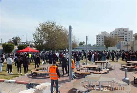 הציע תפקיד בכיר לאיש שמאל. רעידת אדמה