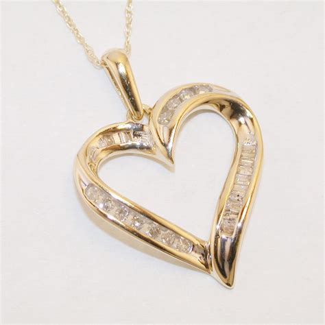 Use a necklace box or an earring box for weddings or as party favors. 10k Gold 1/4-CT Channel Heart Pendant + Chain Necklace NEW ...