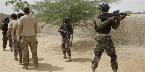 Nigeria Drafts Foreign Mercenaries To Take On Boko Haram Huffpost