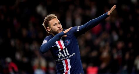 Born on 5 february 1992 in the state of sao paulo, neymar attracted attention at an early age with his prodigious dribbling skills, speed of execution, vision, passing and his eye for goal. PSG / Barça : les Blaugrana, prêts à relancer le ...