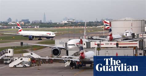 Disruptions At Heathrow Airport As Runway Lights Malfunction Uk News The Guardian
