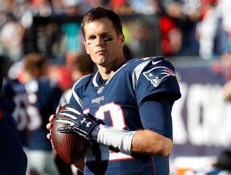 Patriots Qb Tom Brady Wins Third Nfl Mvp Award At Age 40 The