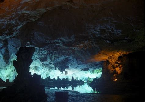 Пещера Тростниковой Флейты Китай World Of Art