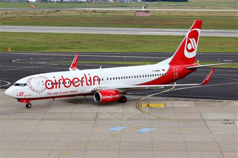 Goering's air force headquarters, berlin. Air Berlin D-ABKK mit 35 Jahre Sticker rollt zum Gate in ...