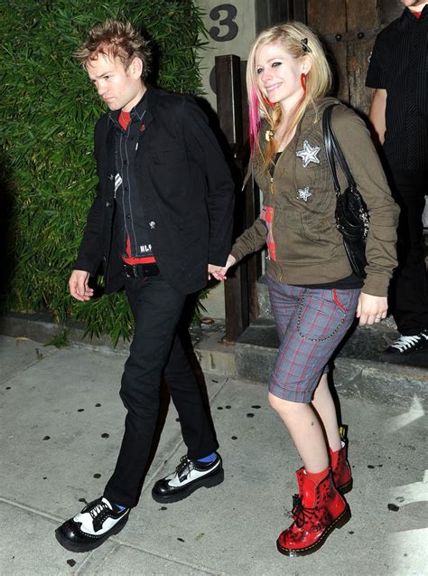 Avril Lavigne With Husband Deryck Whibley New Imagespictures 2012 ~ Hot Celebrity Emma Stone